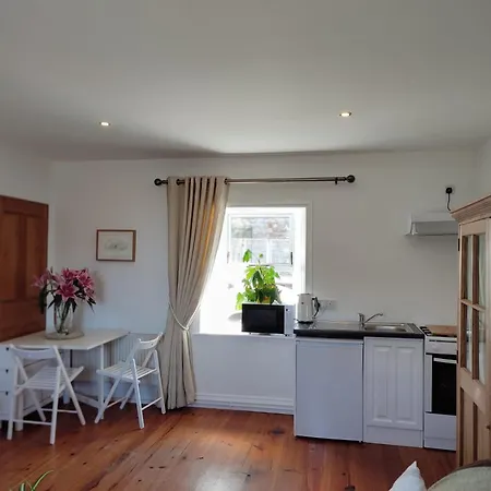 Carney House Bed and Breakfast *
